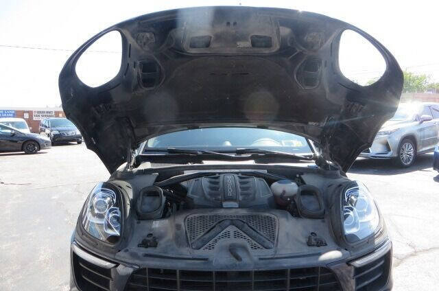 Used 2017 Porsche Macan S AWD/4WD image 10