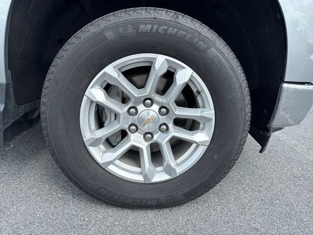 Used 2025 Chevrolet Silverado 1500 LT AWD/4WD image 11