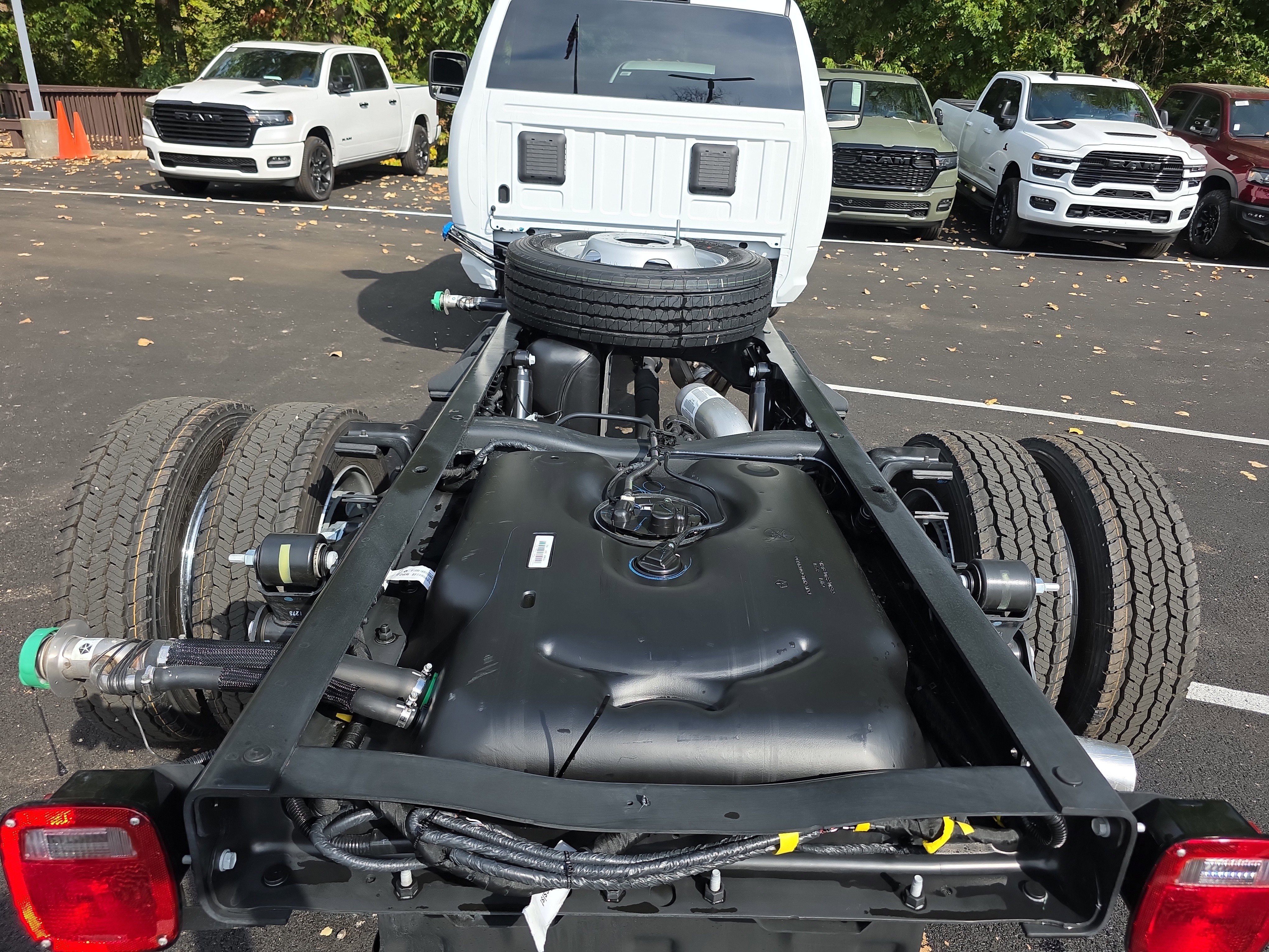 New 2026 RAM 5500 4x4 Regular Cab image 31