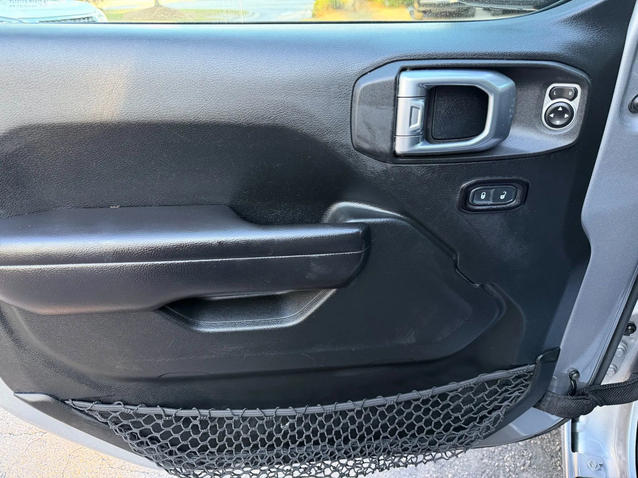 Used 2018 Jeep Wrangler Unlimited Rubicon image 21