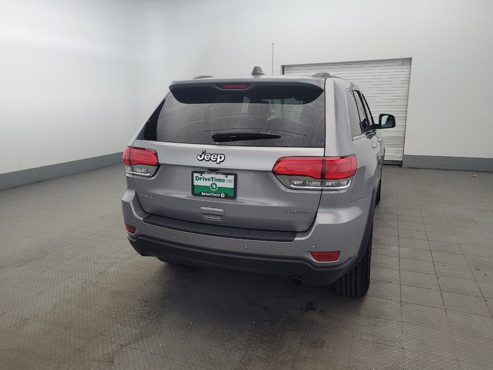 Used 2019 Jeep Grand Cherokee Laredo AWD/4WD image 7