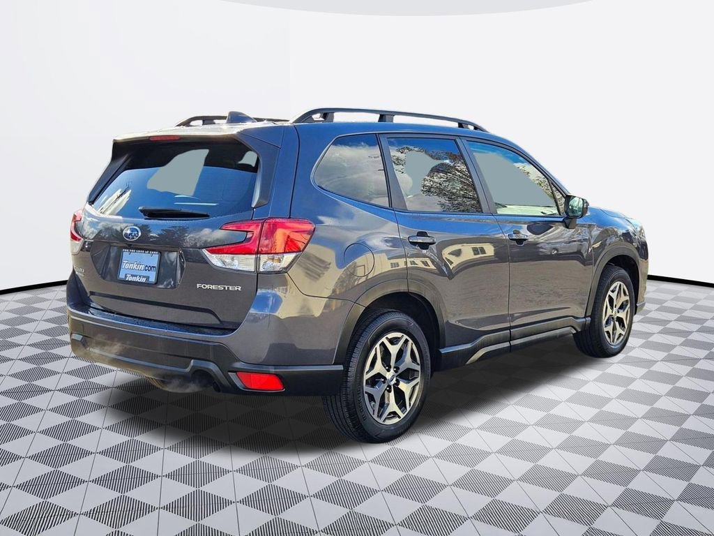 Used 2023 Subaru Forester Premium image 6