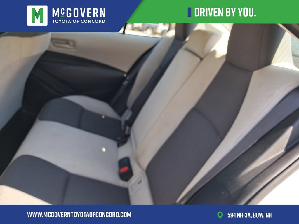 Used 2024 Toyota Corolla LE w/ LE Convenience Package FWD image 21