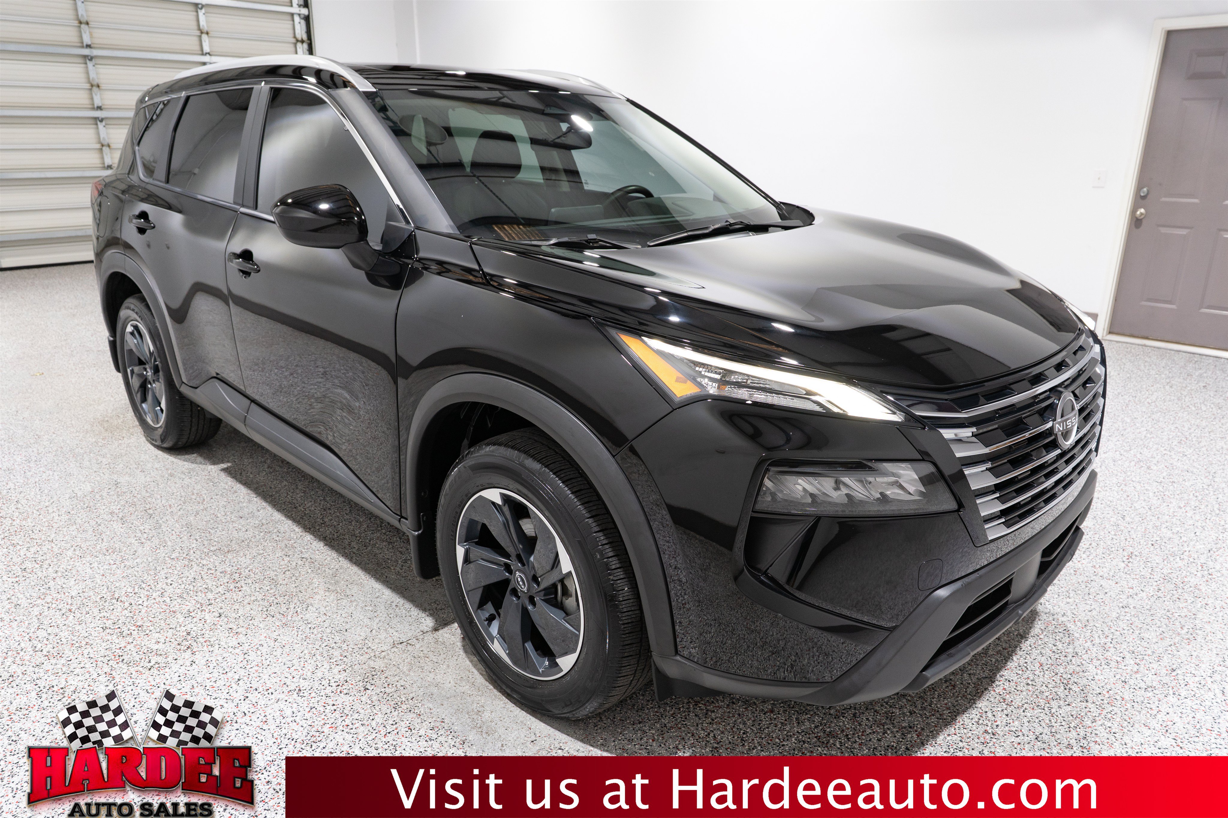 Used 2025 Nissan Rogue SV w/ SV Premium Package FWD image 6
