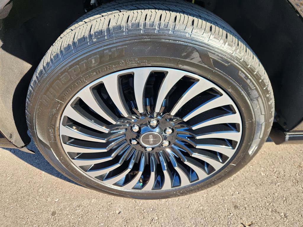 Certified 2021 Lincoln Navigator Black Label image 9