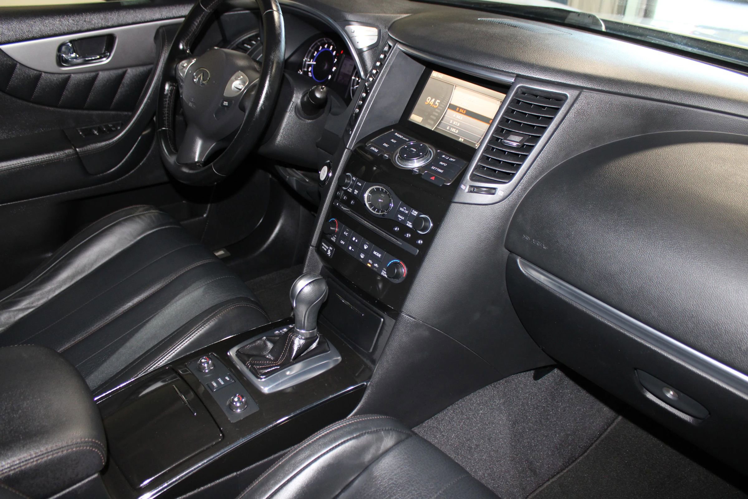 Used 2014 INFINITI QX70 3.7 image 27