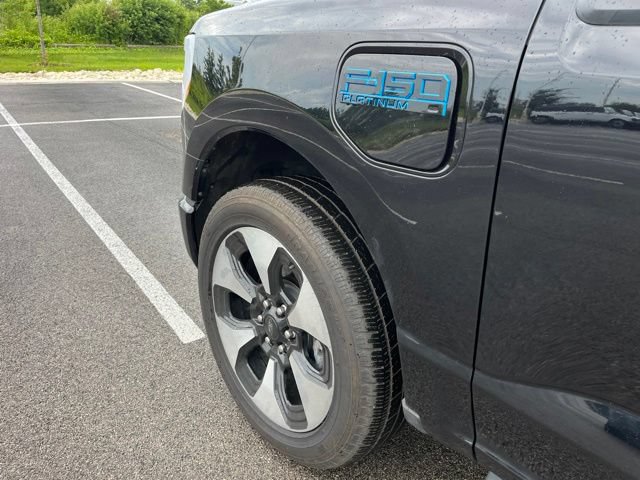 Used 2024 Ford F150 Lightning Platinum AWD/4WD image 8
