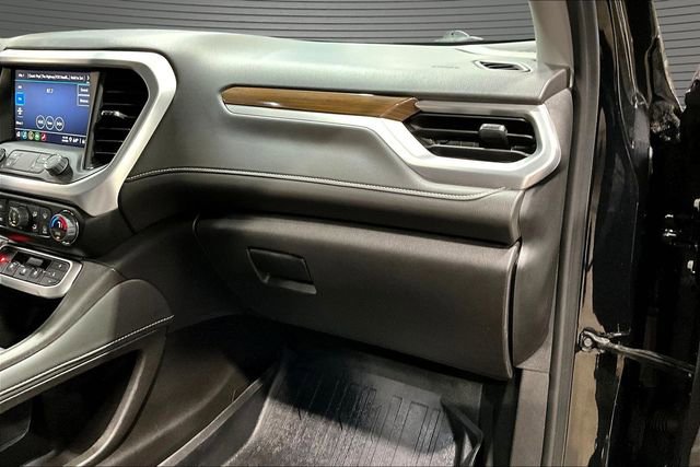 Used 2023 GMC Acadia SLE w/ Driver Convenience Package FWD image 24