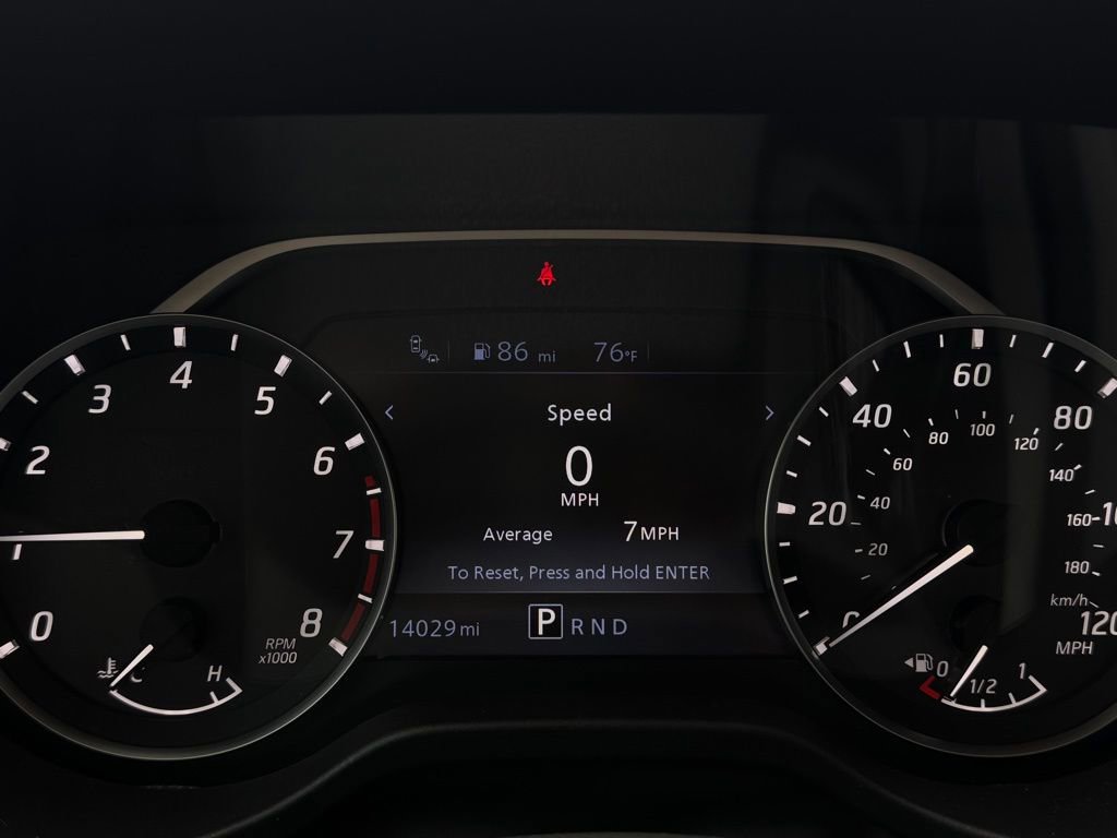 Used 2024 Nissan Titan SV w/ SV Convenience Package image 15