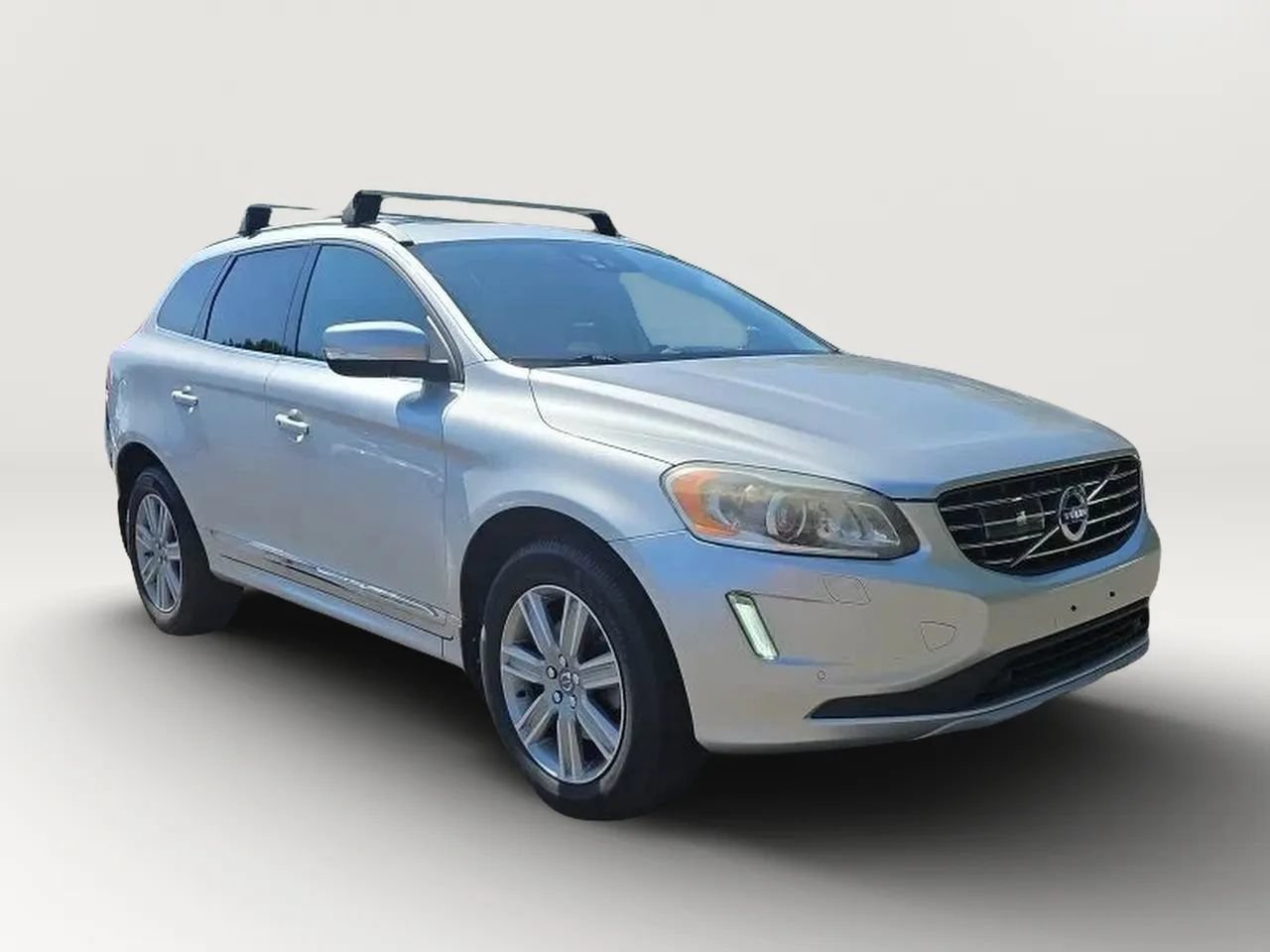 Used 2016 Volvo XC60 T6 Platinum w/ Climate Package AWD/4WD image 3
