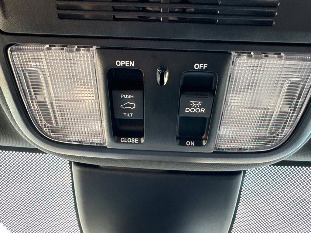 Used 2025 Honda Odyssey Sport-L image 24