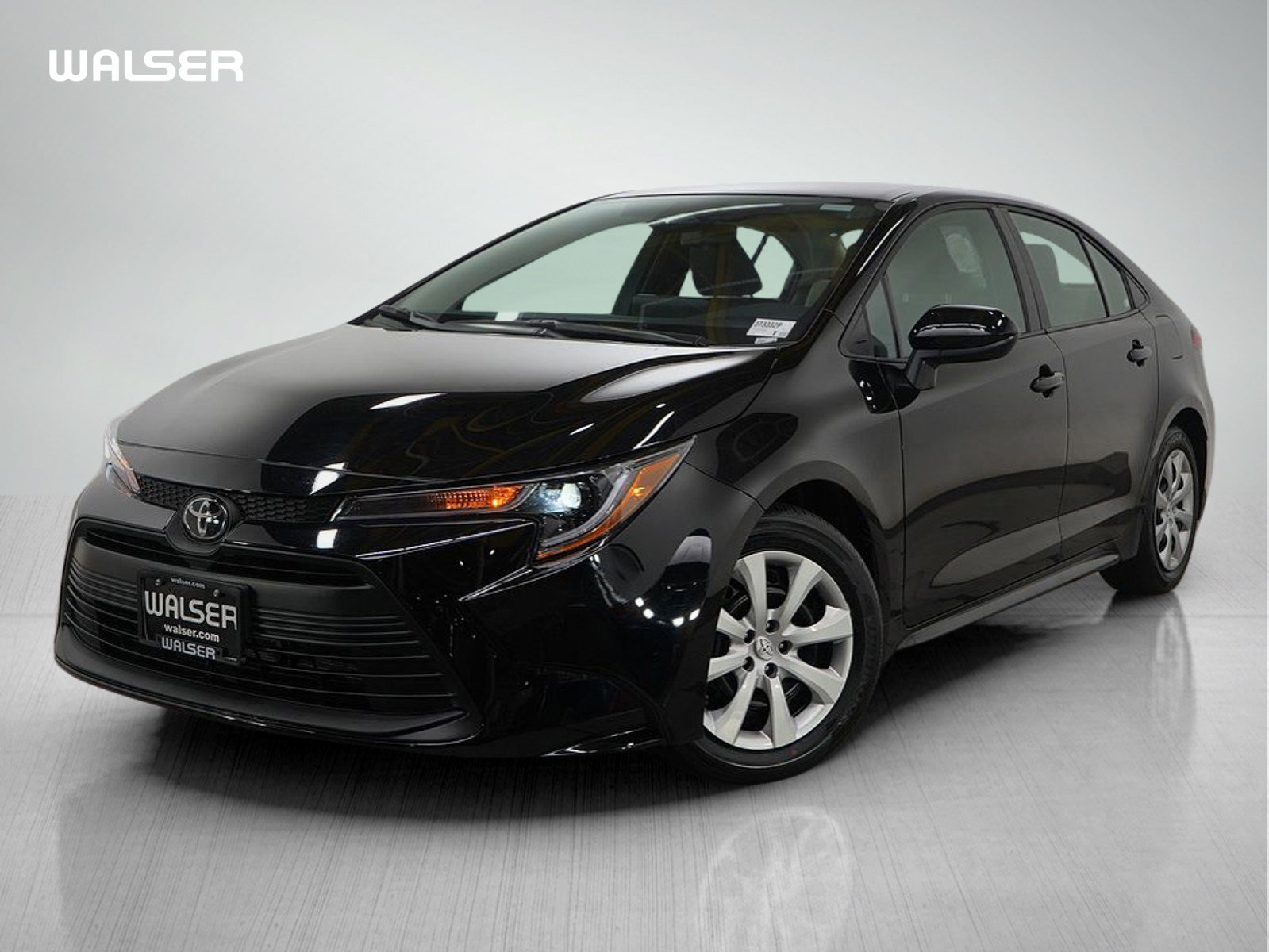 Used 2025 Toyota Corolla LE image 1