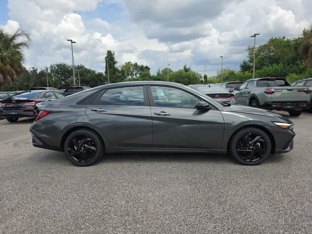 New 2026 Hyundai Elantra SEL Sport FWD image 8