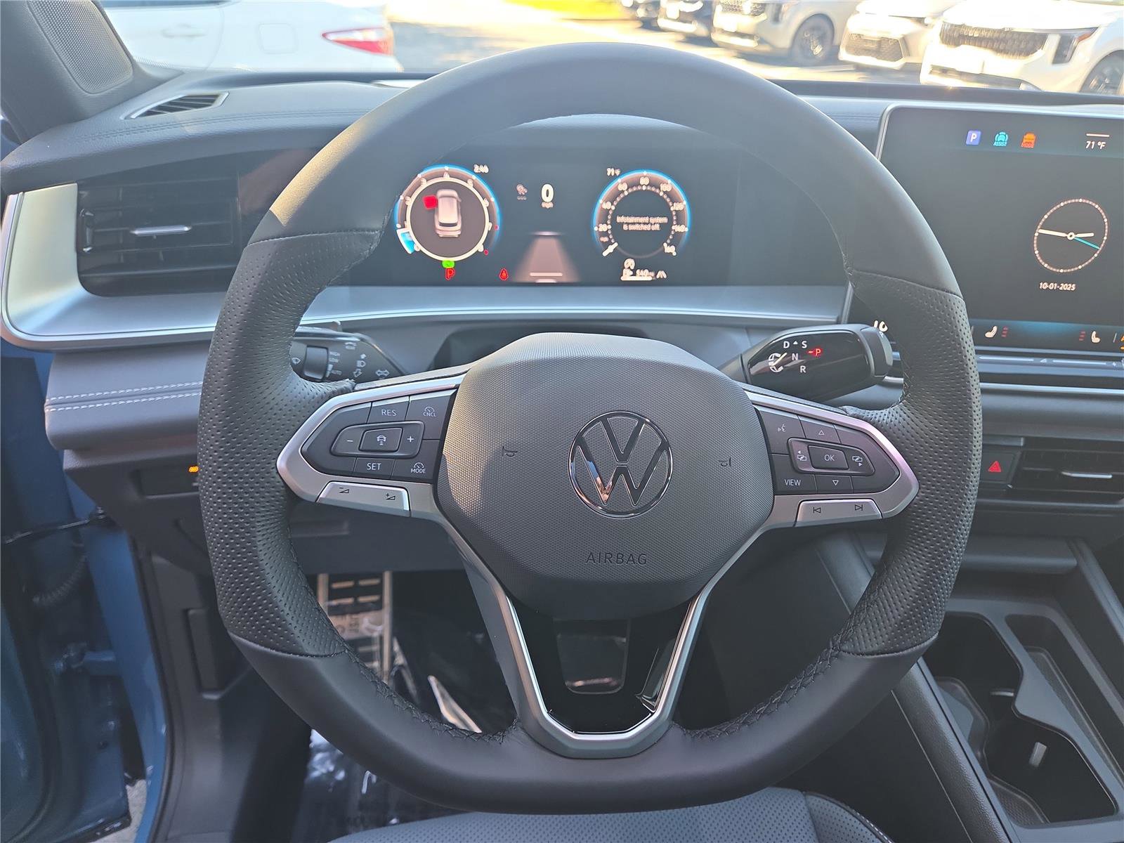 New 2025 Volkswagen Tiguan SE R-Line image 19