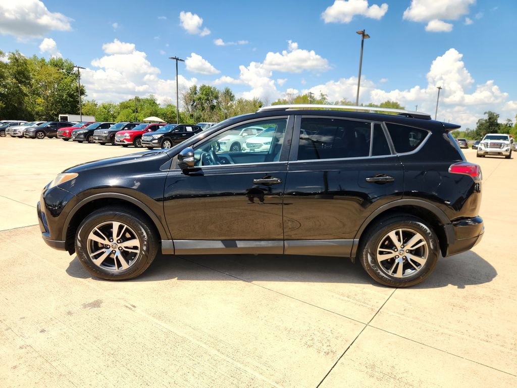 Used 2016 Toyota RAV4 XLE FWD image 3