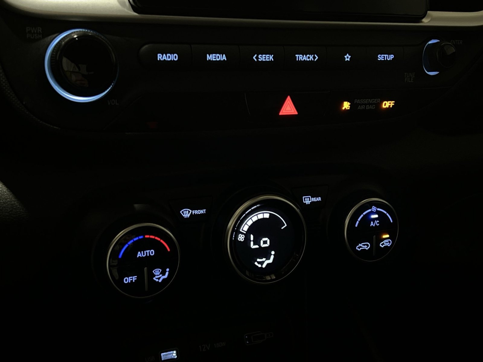 Used 2022 Hyundai Venue SEL FWD image 33