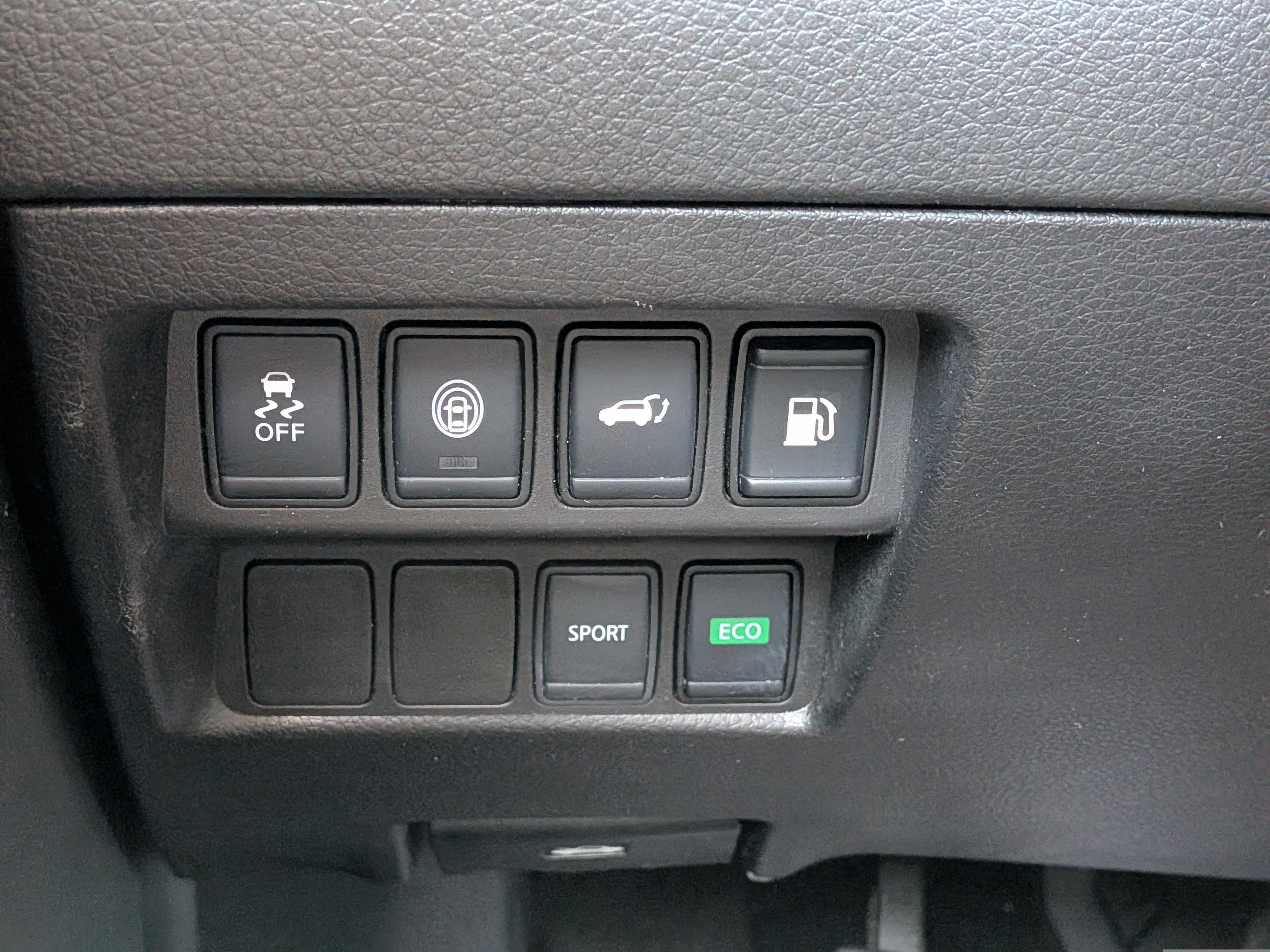 Used 2019 Nissan Rogue SV FWD image 23