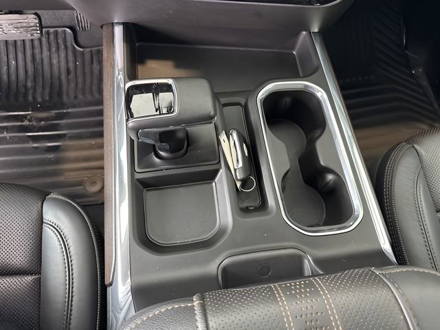 Used 2025 Chevrolet Silverado 1500 High Country w/ Technology Package image 15