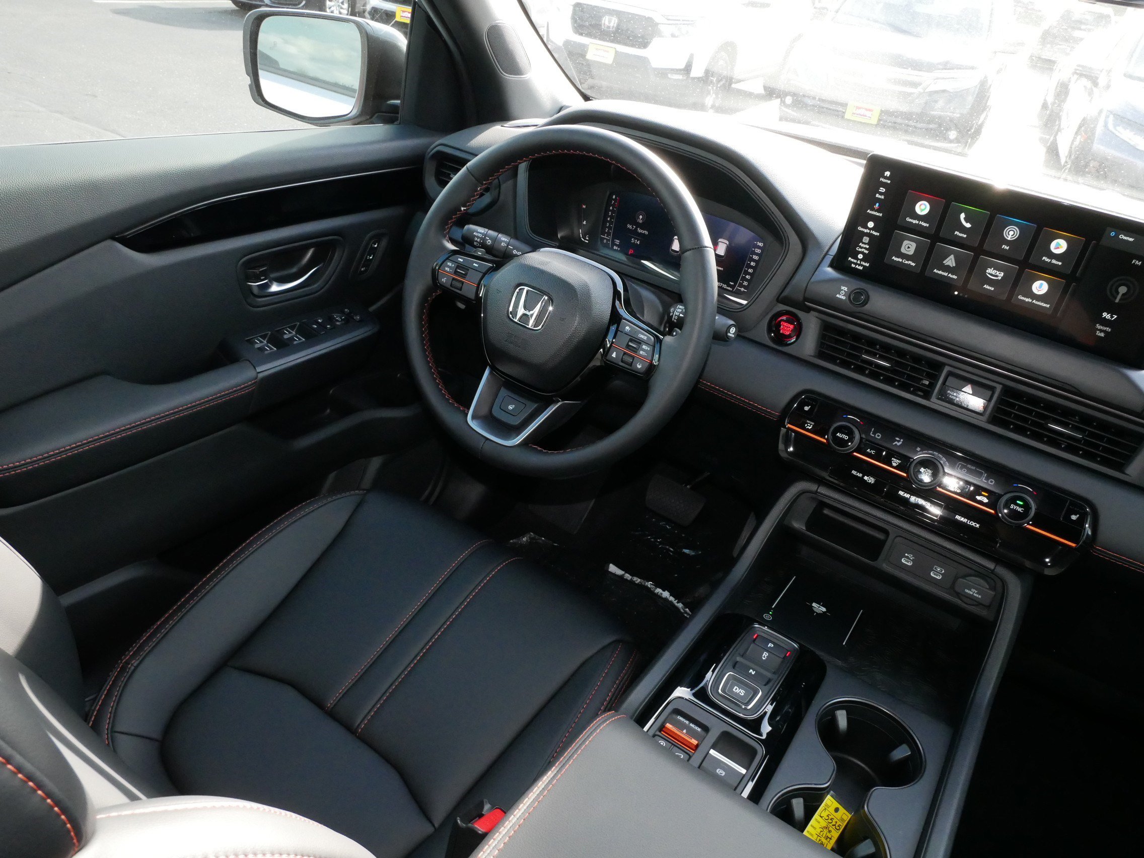 Certified 2026 Honda Pilot TrailSport image 9