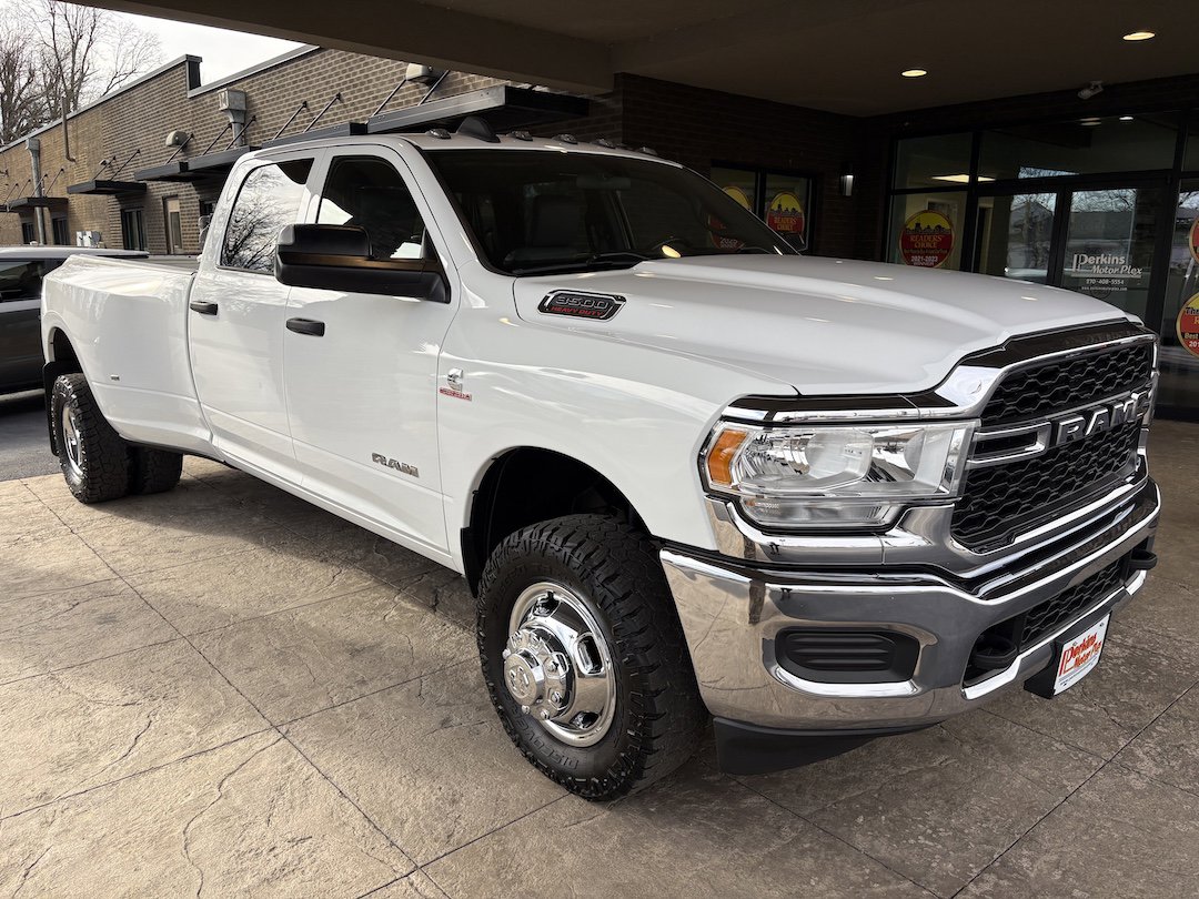 Used 2021 RAM 3500 Tradesman w/ Chrome Appearance Group image 4