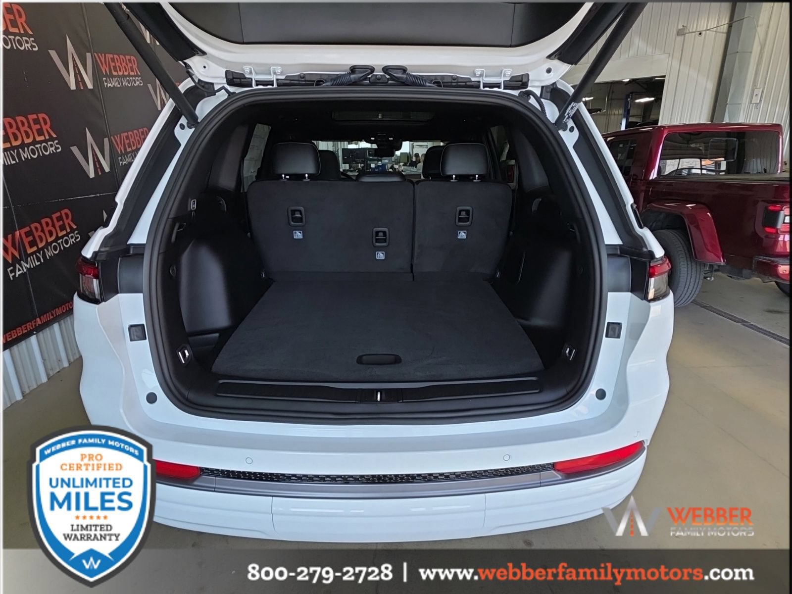 New 2026 Jeep Grand Cherokee Limited AWD/4WD image 7