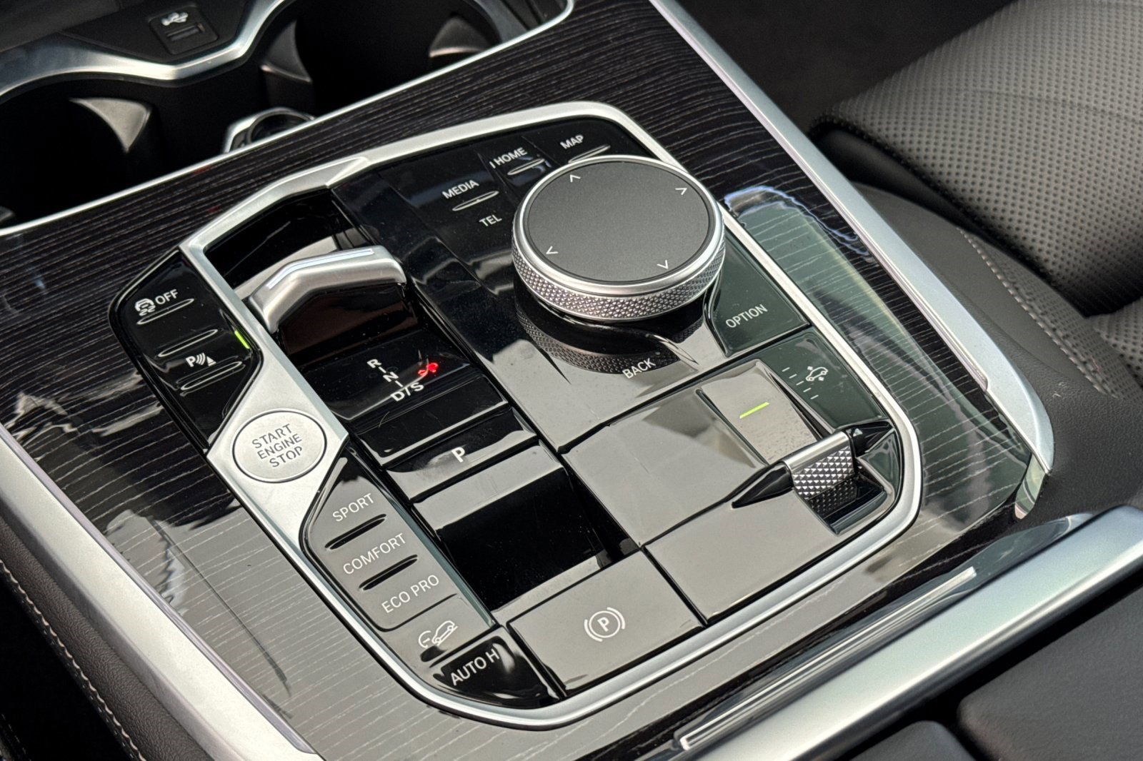 Used 2026 BMW X7 xDrive40i image 17