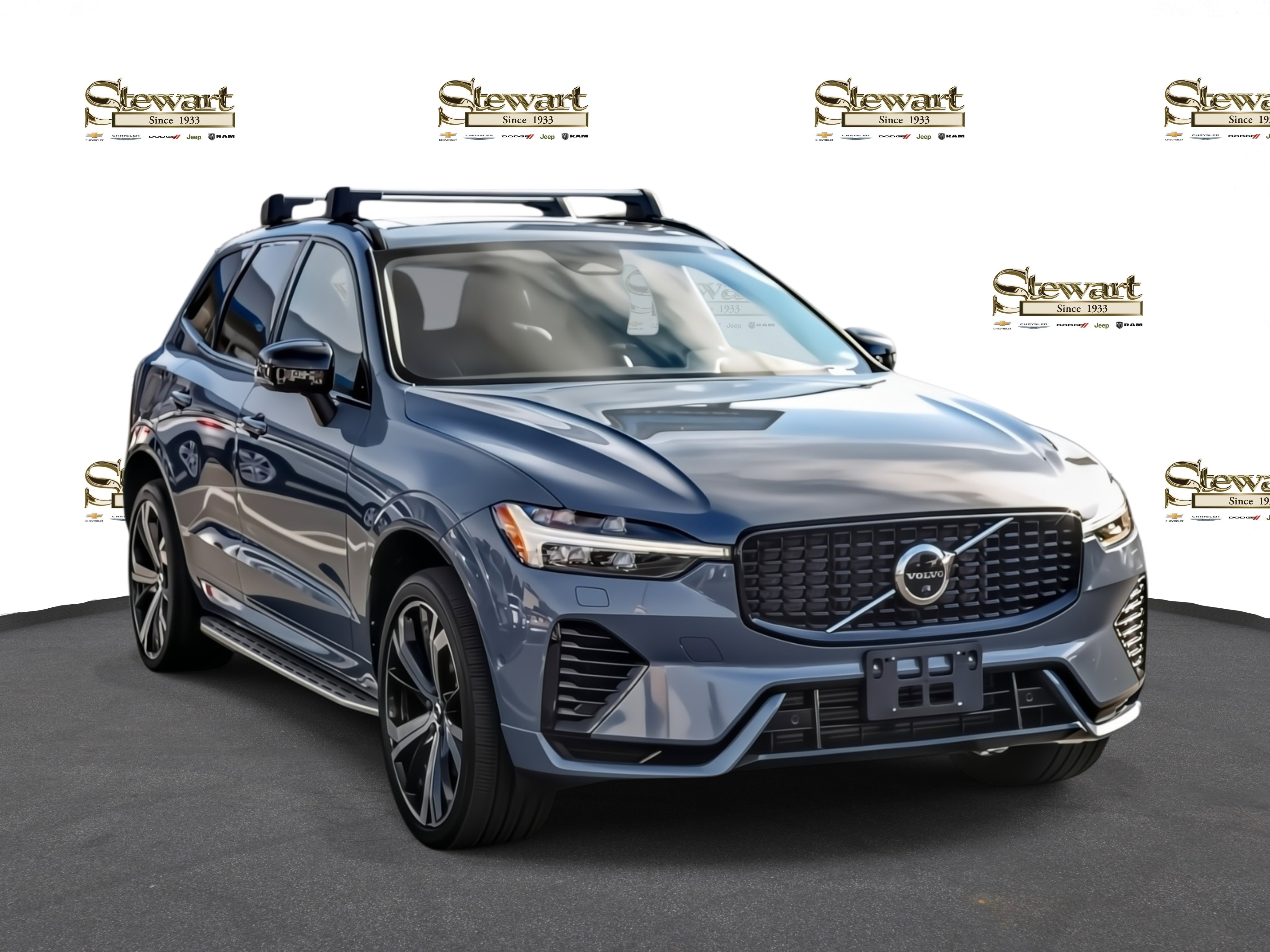 Used 2023 Volvo XC60 T8 Ultimate image 3