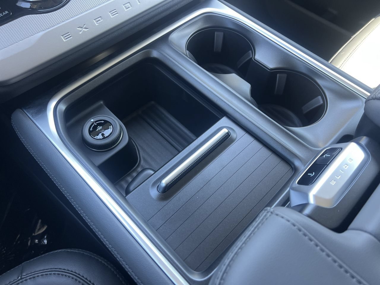 New 2027 Ford Expedition Max Active AWD/4WD image 8
