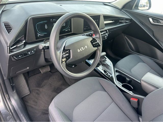 Certified 2025 Kia Niro LX image 22