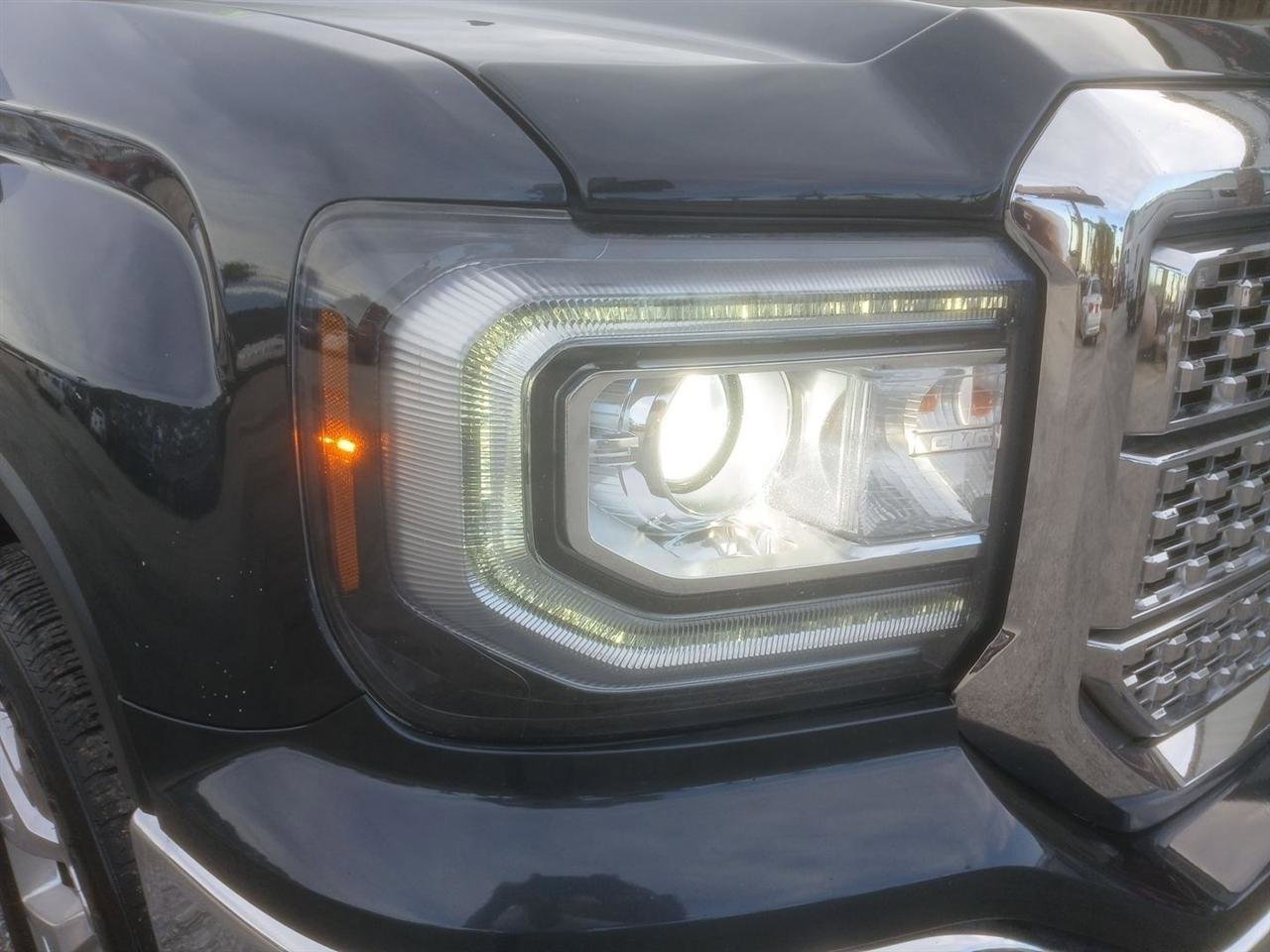 Used 2017 GMC Sierra 1500 SLT w/ SLT Premium Package image 46