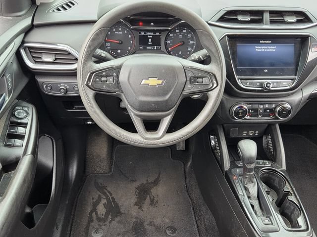 Used 2021 Chevrolet TrailBlazer LT w/ Convenience Package FWD image 11