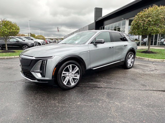 Used 2024 Cadillac Lyriq Tech w/ Driver Assist Package AWD/4WD image 5