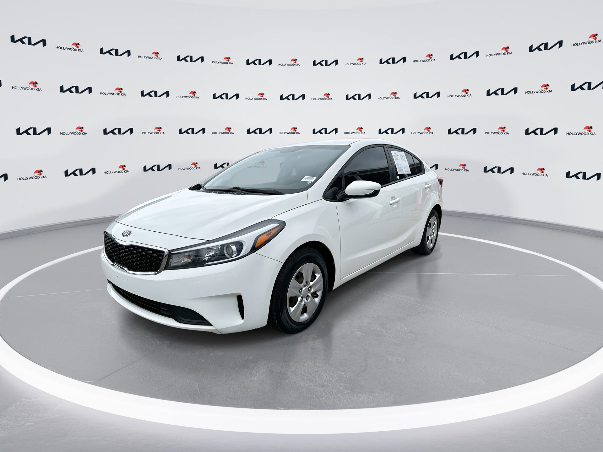 Used 2018 Kia Forte LX image 4