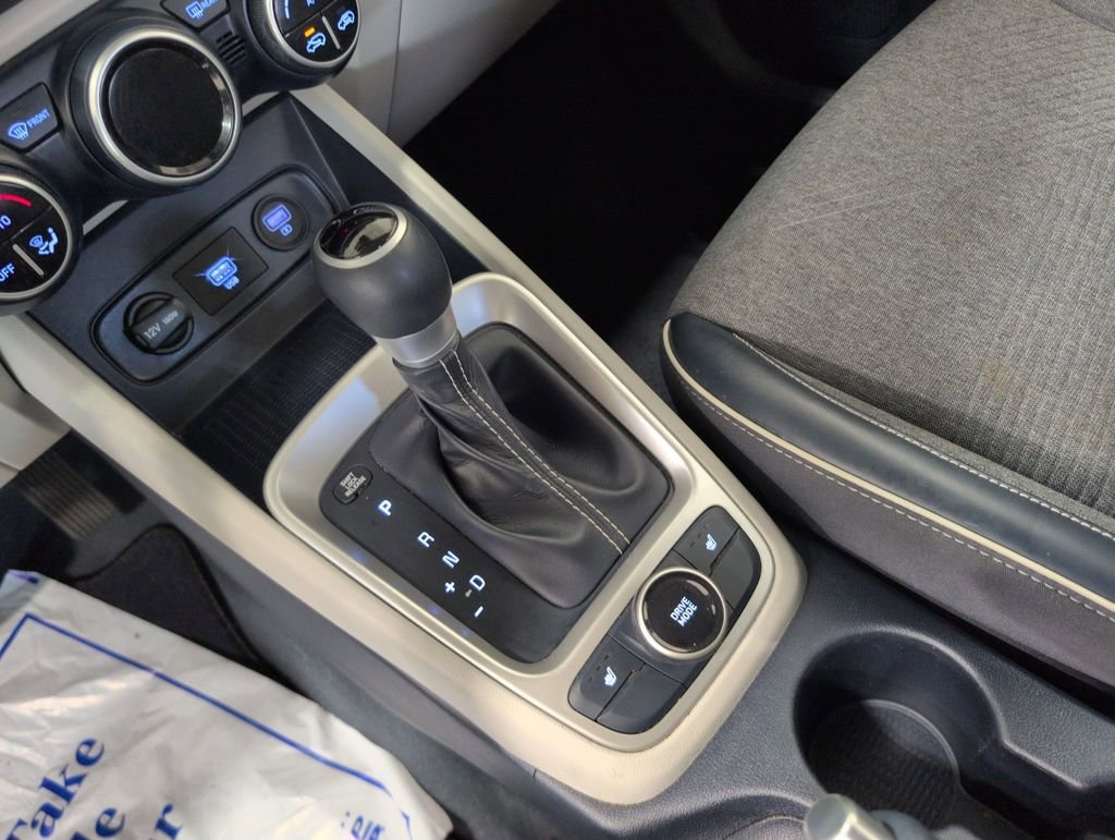 Certified 2021 Hyundai Venue image 25