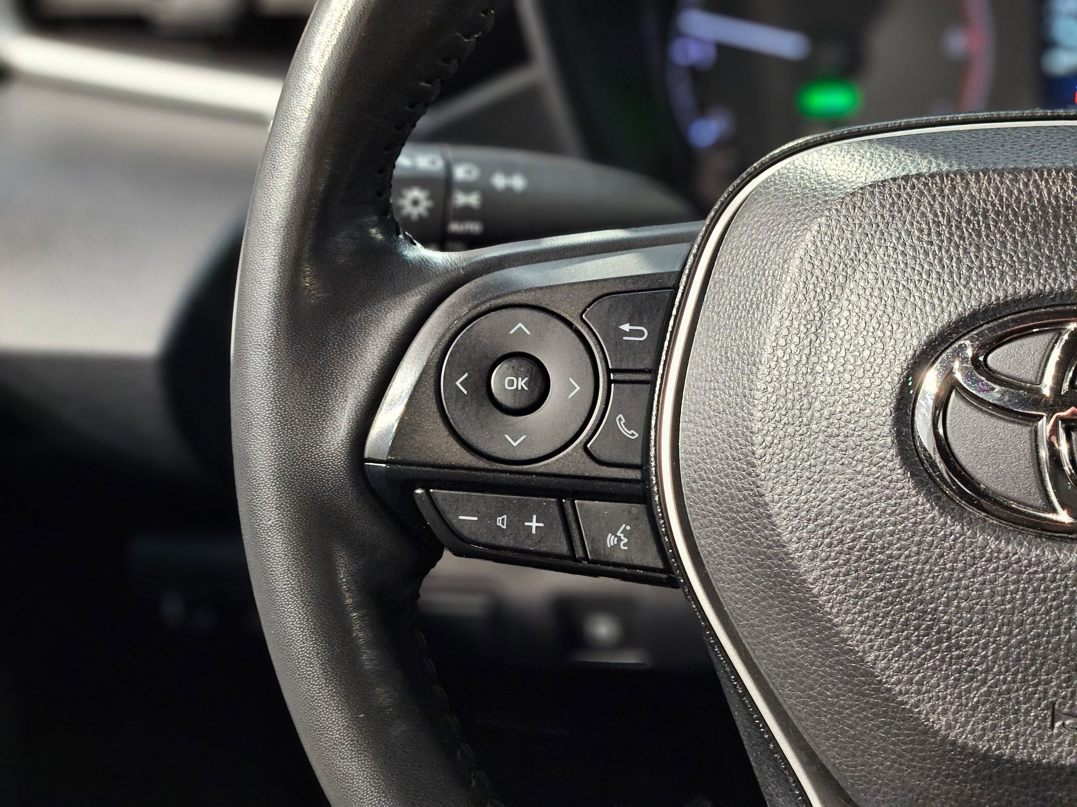 Used 2024 Toyota Corolla SE image 26