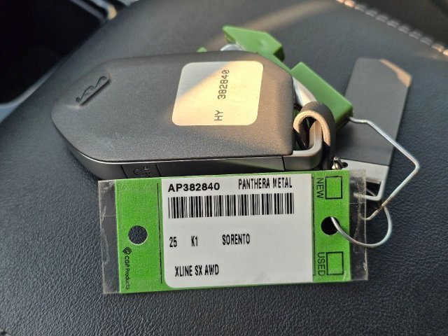 Used 2025 Kia Sorento SX AWD/4WD image 30