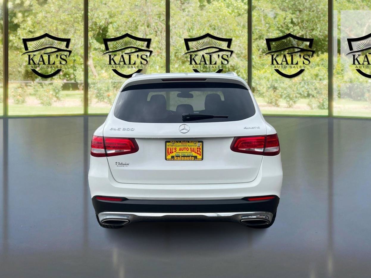 Used 2019 Mercedes-Benz GLC 300 4MATIC image 6