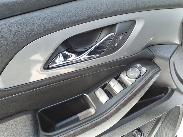 Used 2023 Chevrolet Traverse LT image 14