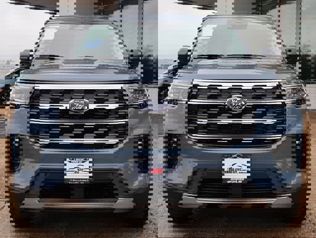 Used 2025 Ford Explorer Active w/ Active Comfort Package image 8