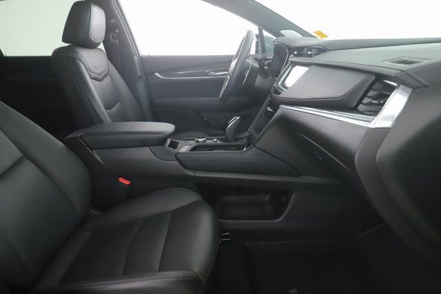 Used 2025 Cadillac XT5 Sportv image 32