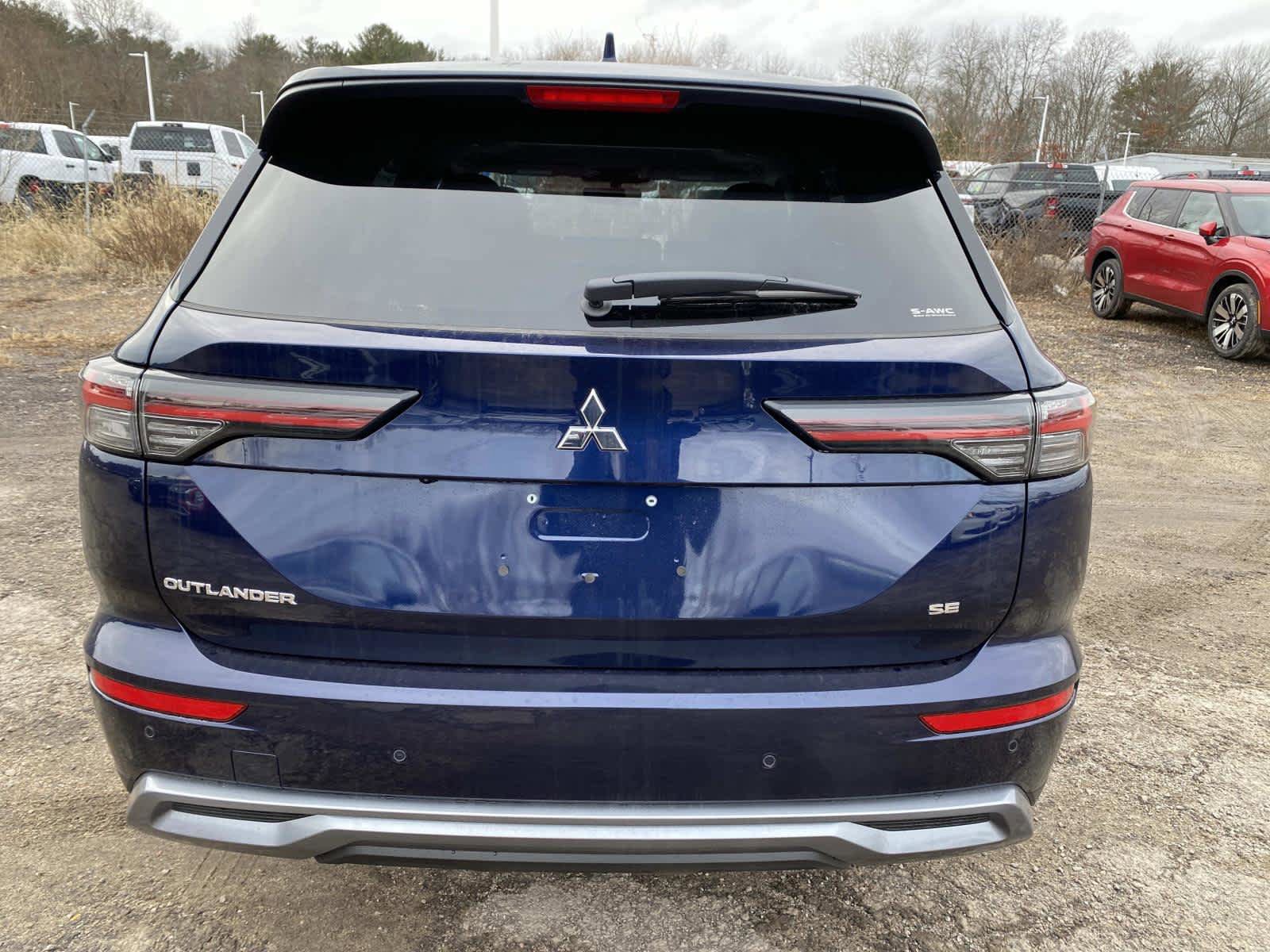 New 2026 Mitsubishi Outlander AWD image 4