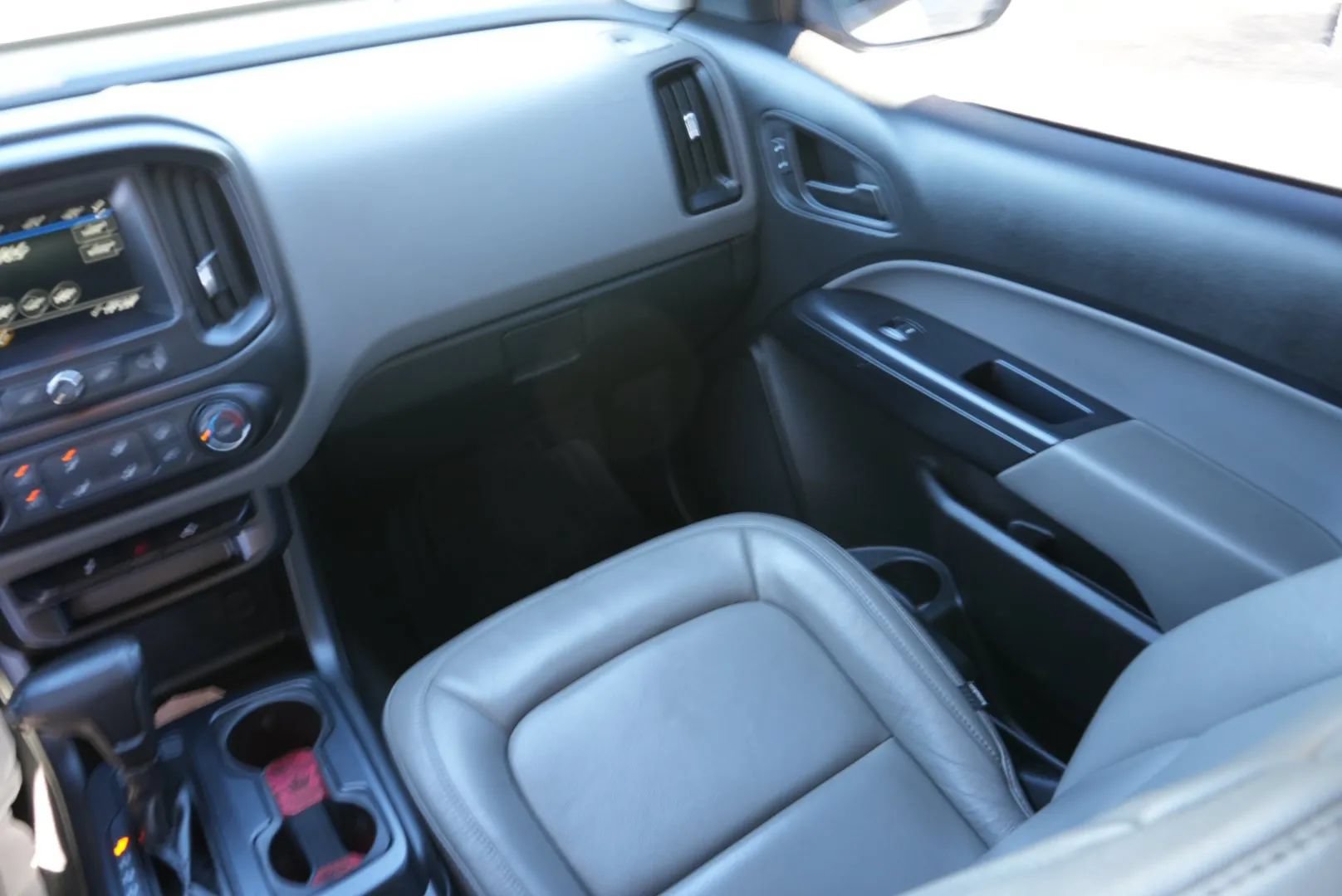 Used 2019 Chevrolet Colorado W/T RWD image 18