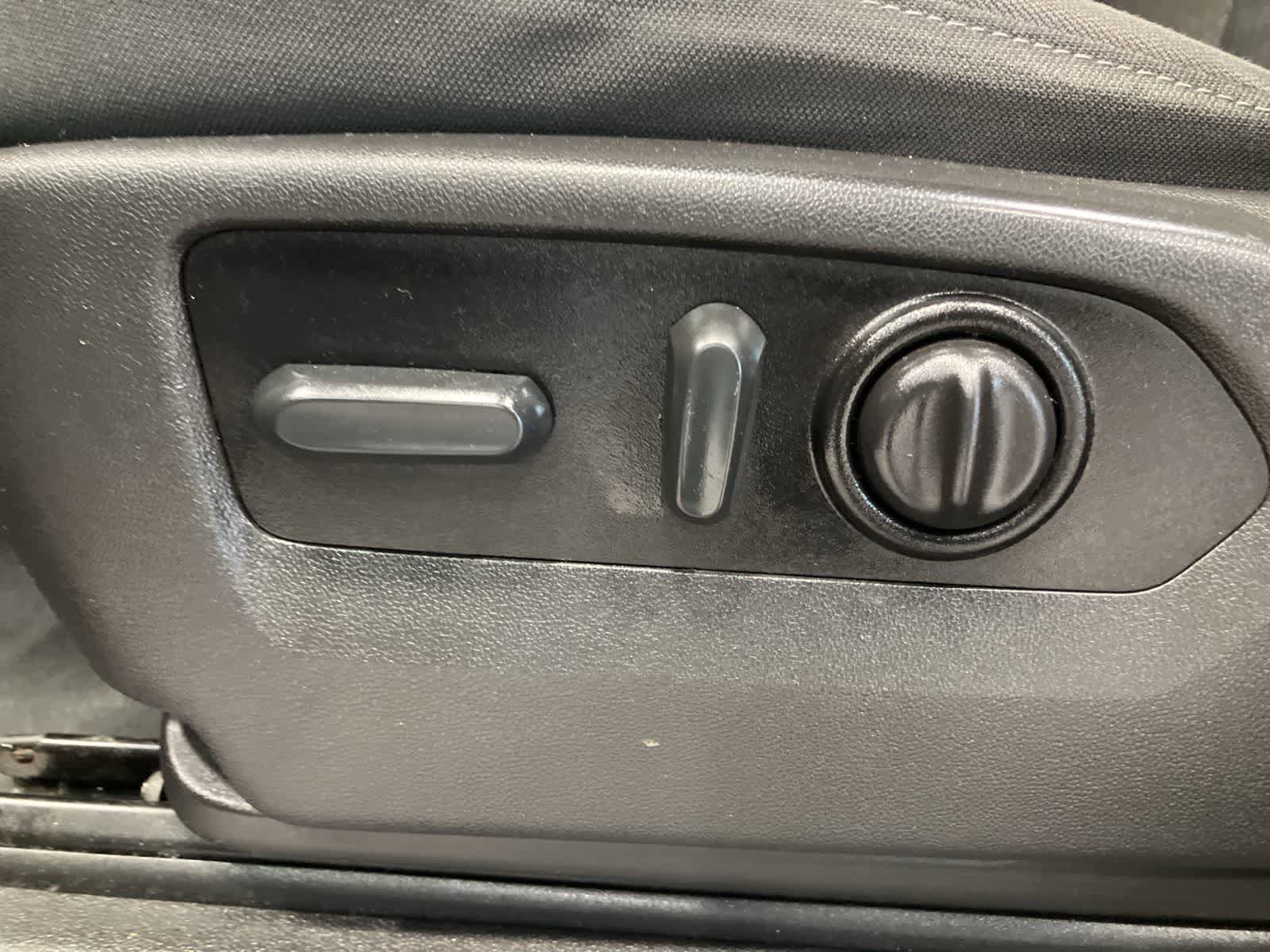 Used 2021 GMC Sierra 1500 Elevation image 12