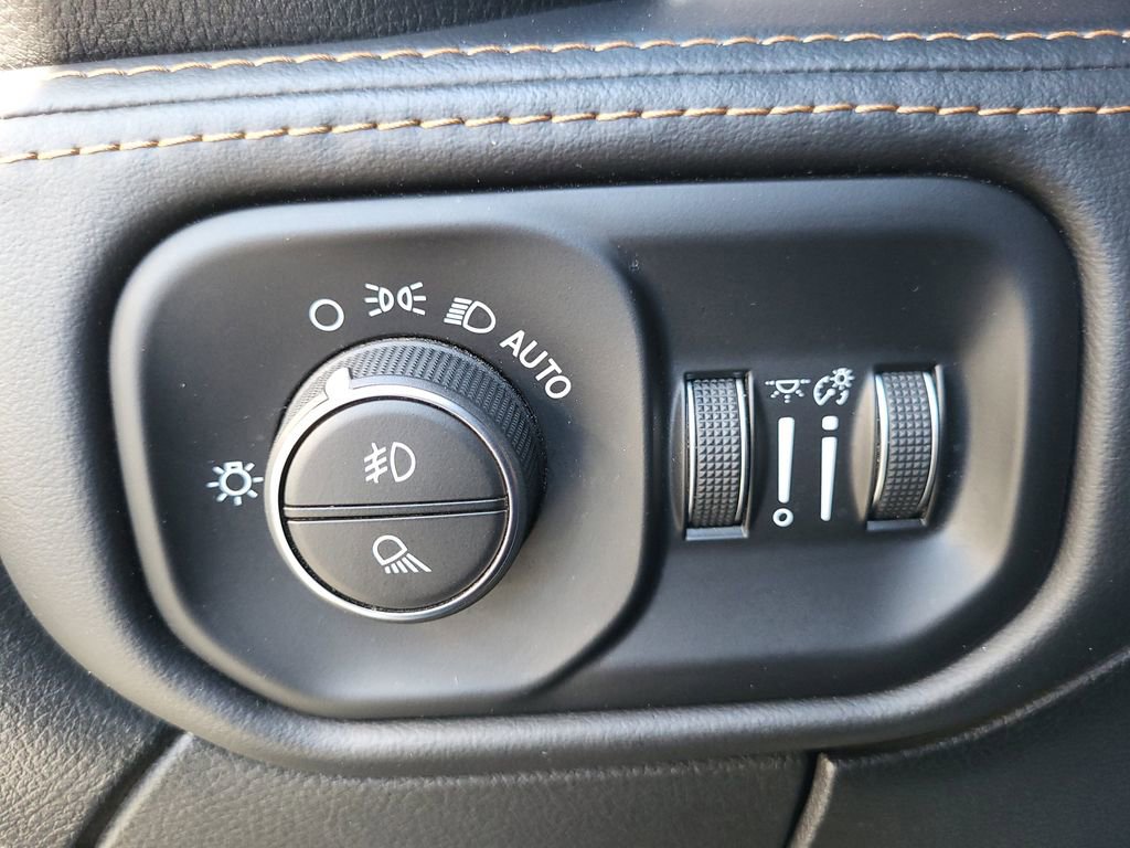 Used 2022 RAM 2500 Limited image 23