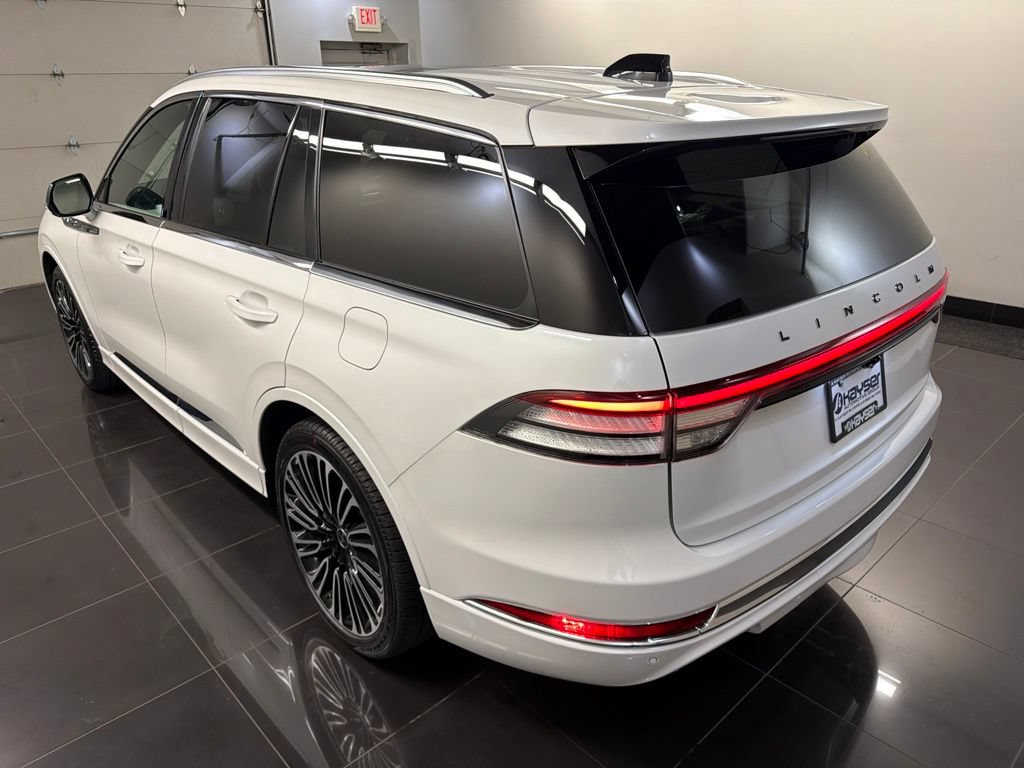 New 2026 Lincoln Aviator Black Label w/ Dynamic Handling Package AWD/4WD image 4