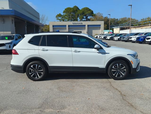 Used 2023 Volkswagen Tiguan S FWD image 3
