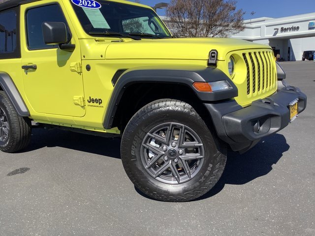 Used 2024 Jeep Wrangler Sport S image 3