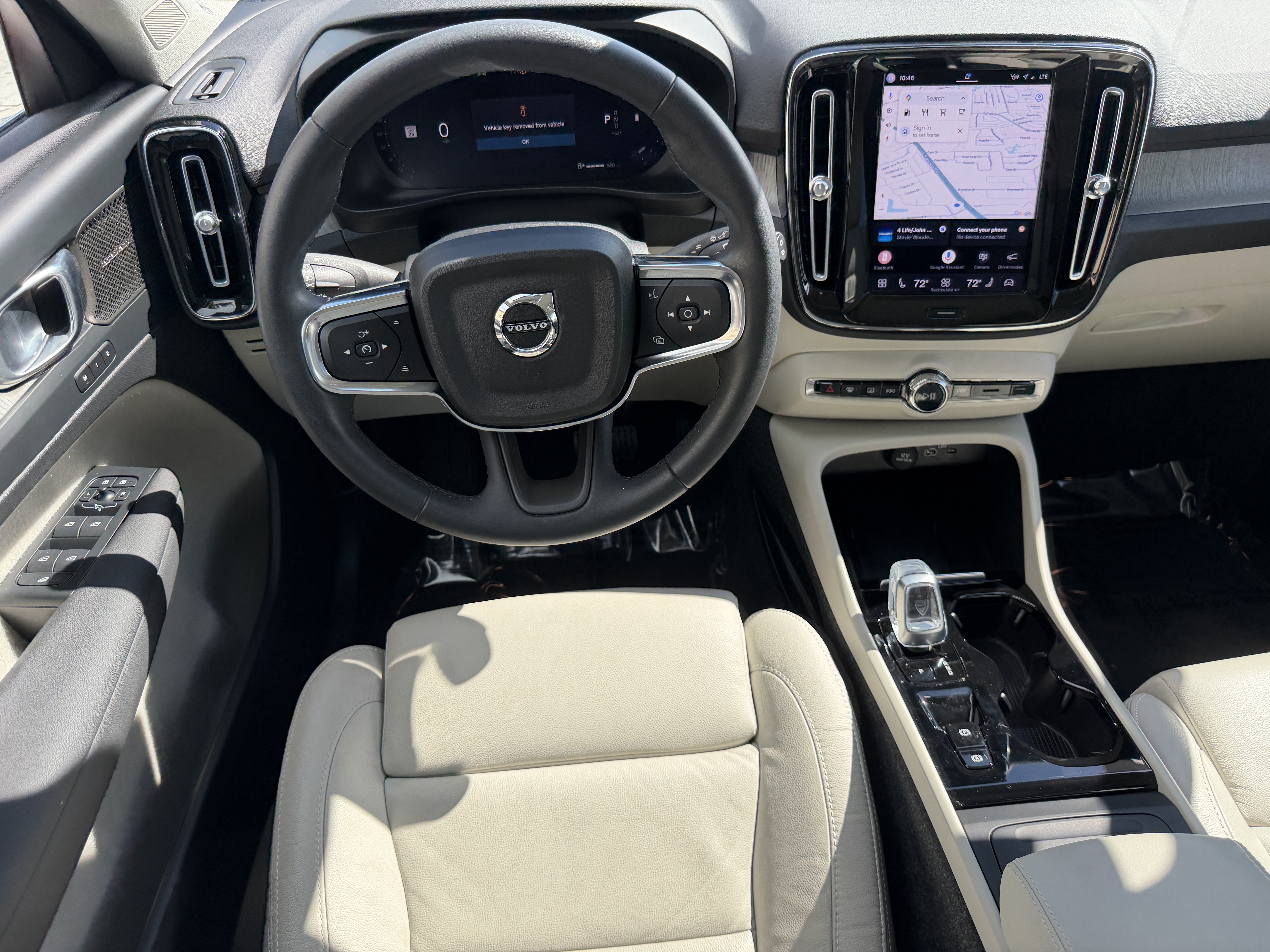 Certified 2023 Volvo XC40 B5 Plus w/ Driver Assist Package AWD/4WD image 13