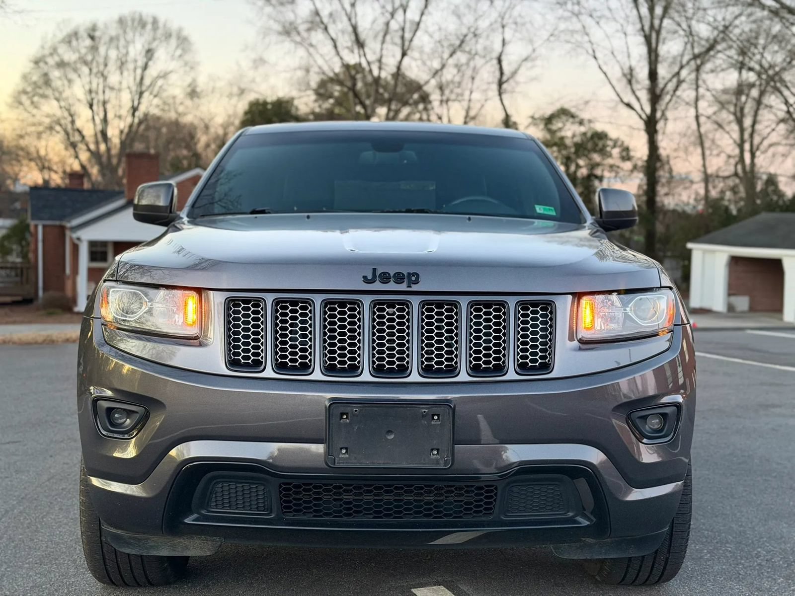 Used 2015 Jeep Grand Cherokee Altitude AWD/4WD image 9