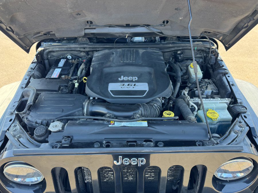 Used 2012 Jeep Wrangler Sport w/ Connectivity Group AWD/4WD image 22